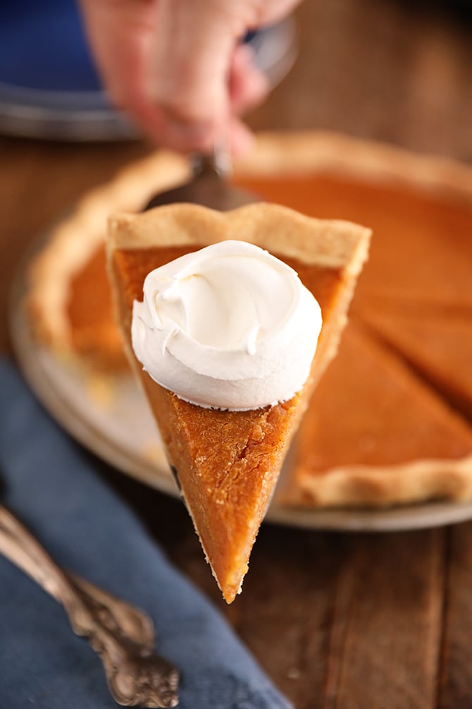 Southern Sweet Potato Pie: Secrets to a Silky Smooth Filling
